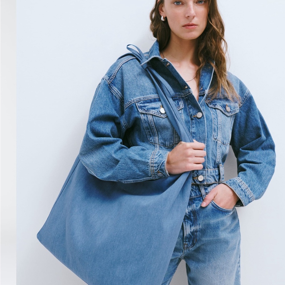 REFORMATION Oversized Vittoria Tote - Picture 8 of 15
